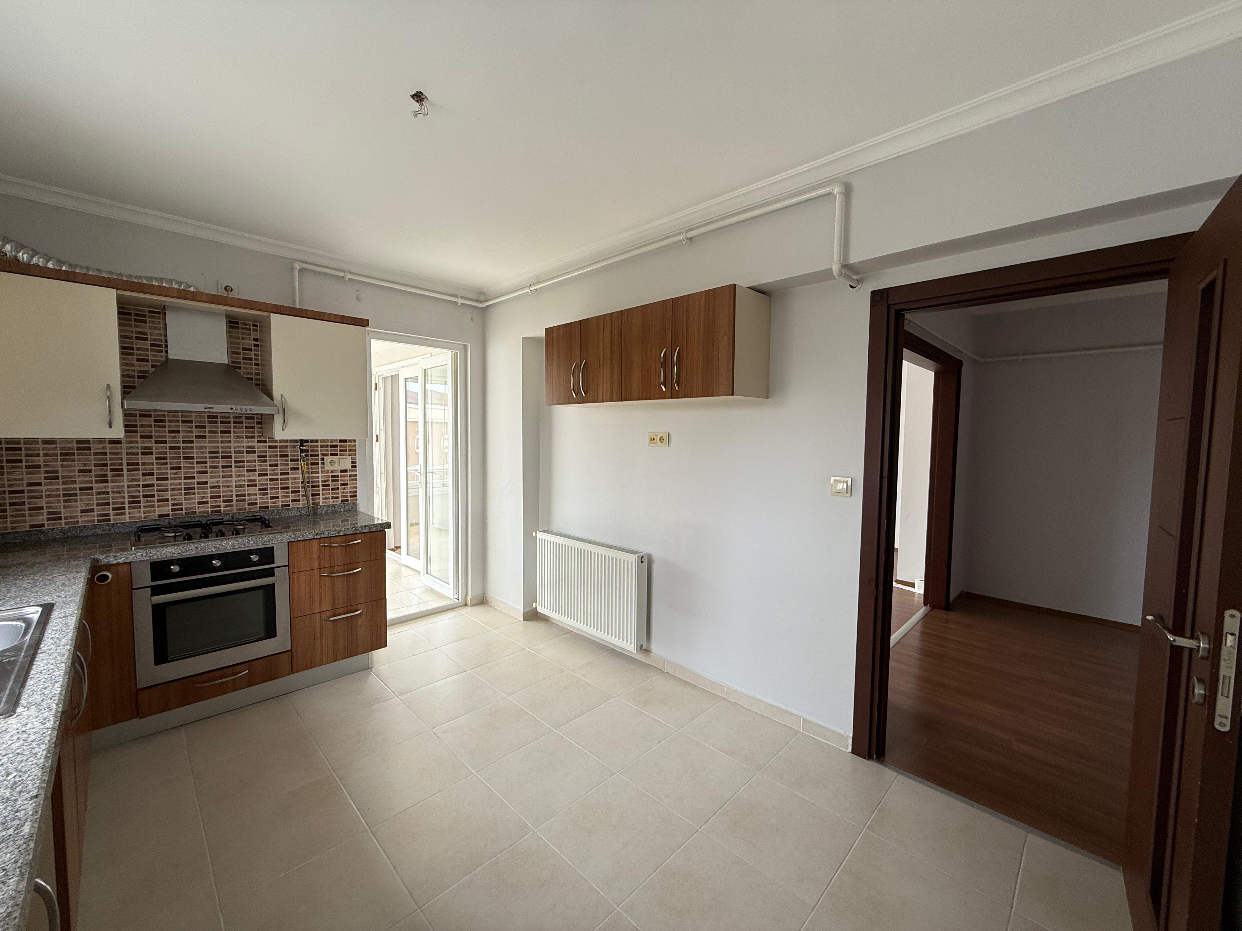 ÇUKURÇAYIR'DA 3+1 KİRALIK DAİRE